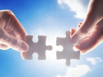 中国神华实施千亿资产重组